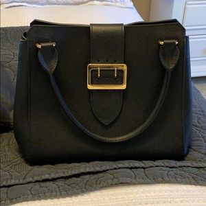 Burberry tote, almost new